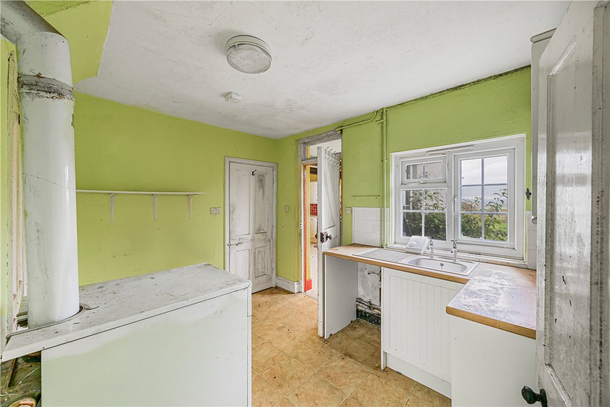 4 bedroom House, Queen Camel, Yeovil, BA22 - Available, Image 18