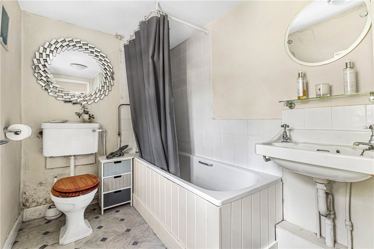 3 bedroom House, East Kennett, Marlborough, SN8 - Available, Image 11