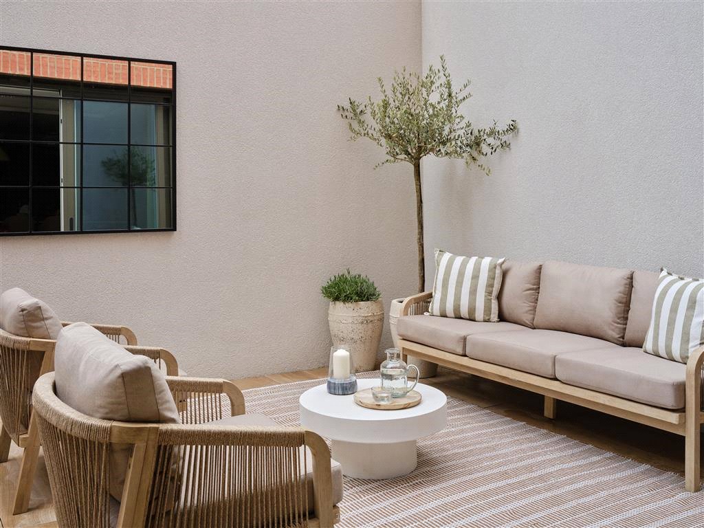 5 bedroom House, London Square Wandsworth Common, Springfield Drive, SW17 - Available, Image 11