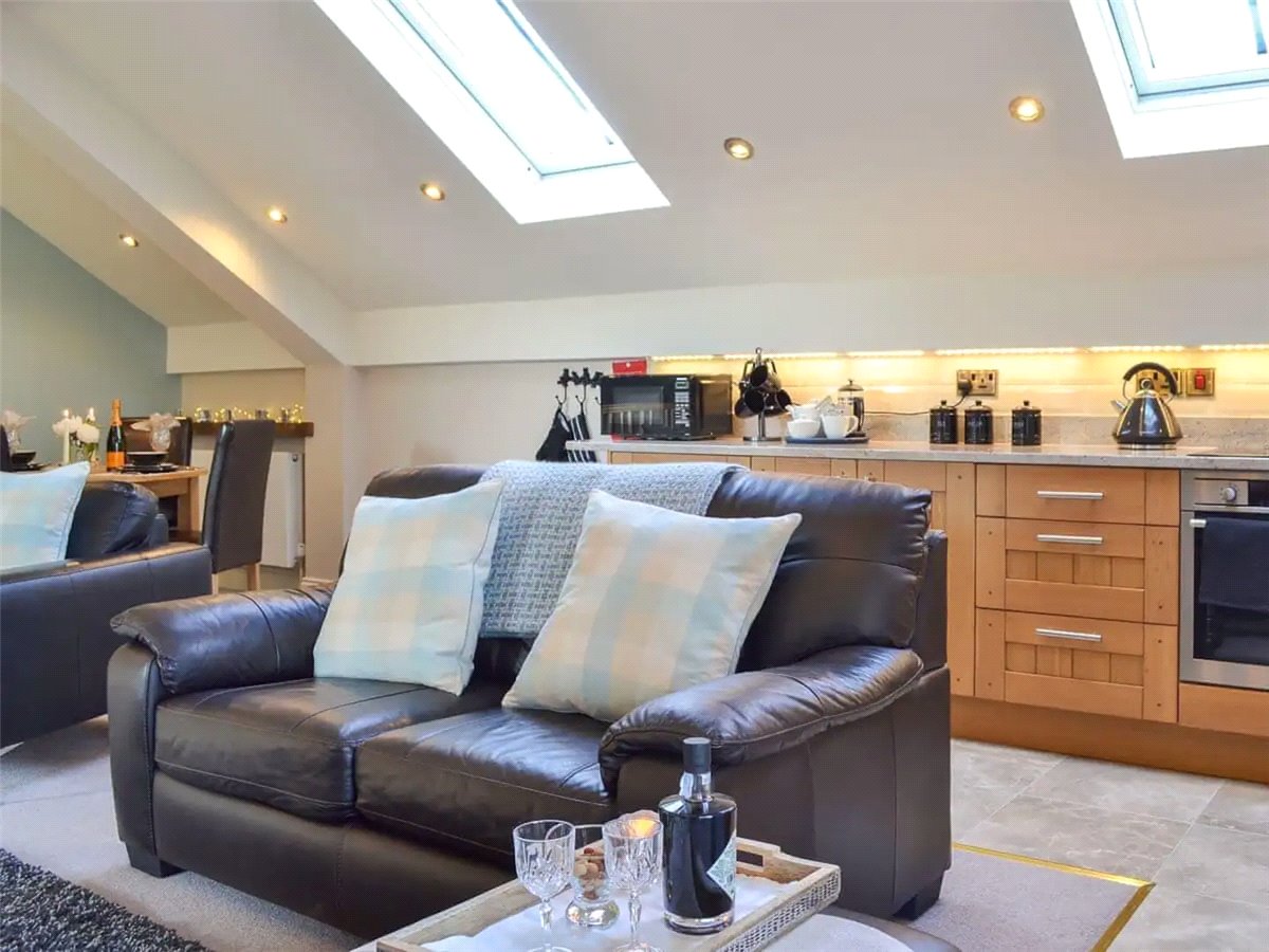3 bedroom Barn Conversion, Holtby Lane, Holtby, YO19 - Let Agreed, Image 4