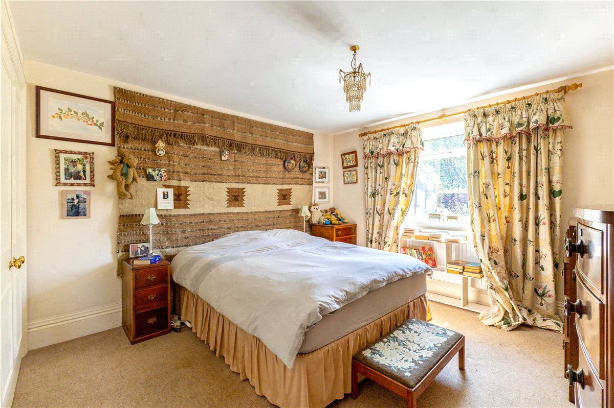 5 bedroom House, High Street, Manton, SN8 - Available, Image 10