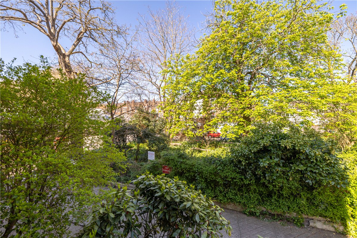 2 bedroom Flat, Colehill Gardens, Fulham Palace Road, SW6 - Available, Image 1
