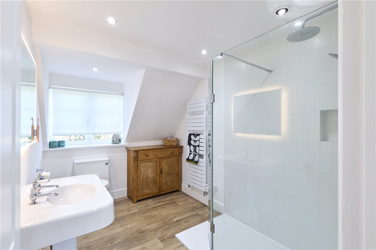4 bedroom House, Cambridge Road, Oakington, CB24 - Sold STC, Image 14