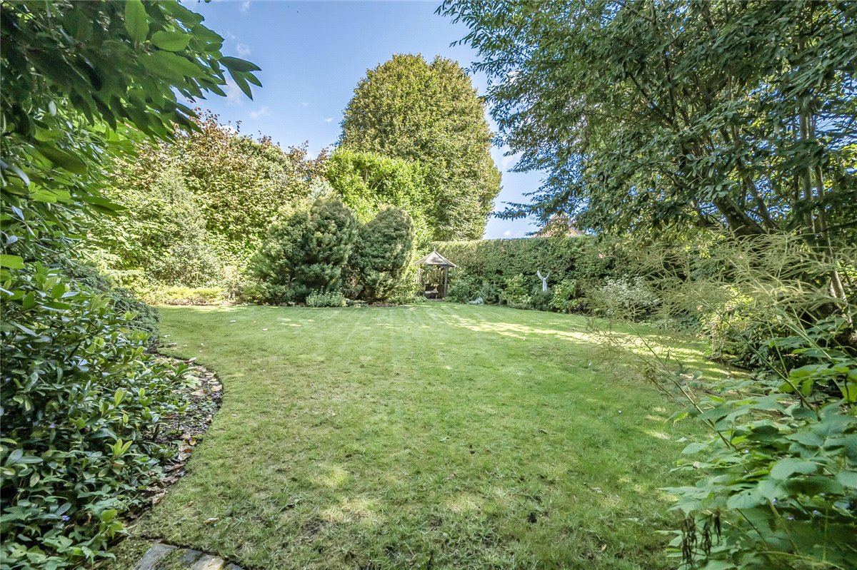5 bedroom House, Leaze Road, Marlborough, SN8 - Available, Image 22