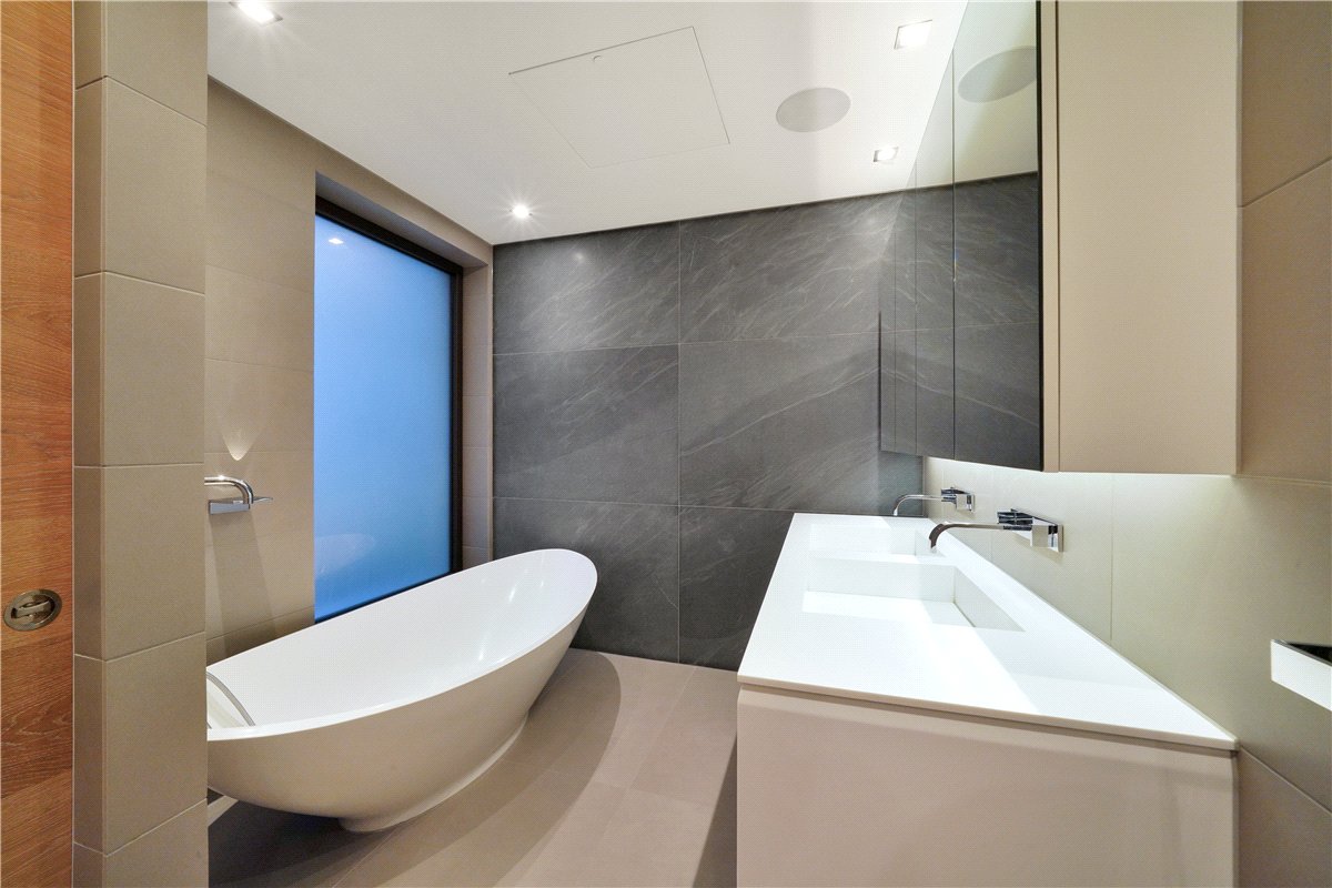 2 bedroom Flat, Grosvenor Hill, London, W1K - Available, Image 5