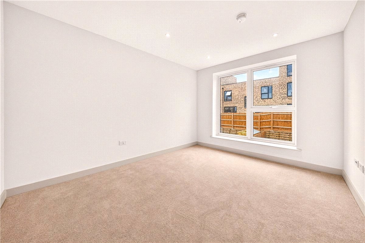 4 bedroom House, Ballast Road, Erith, DA8 - Available, Image 6
