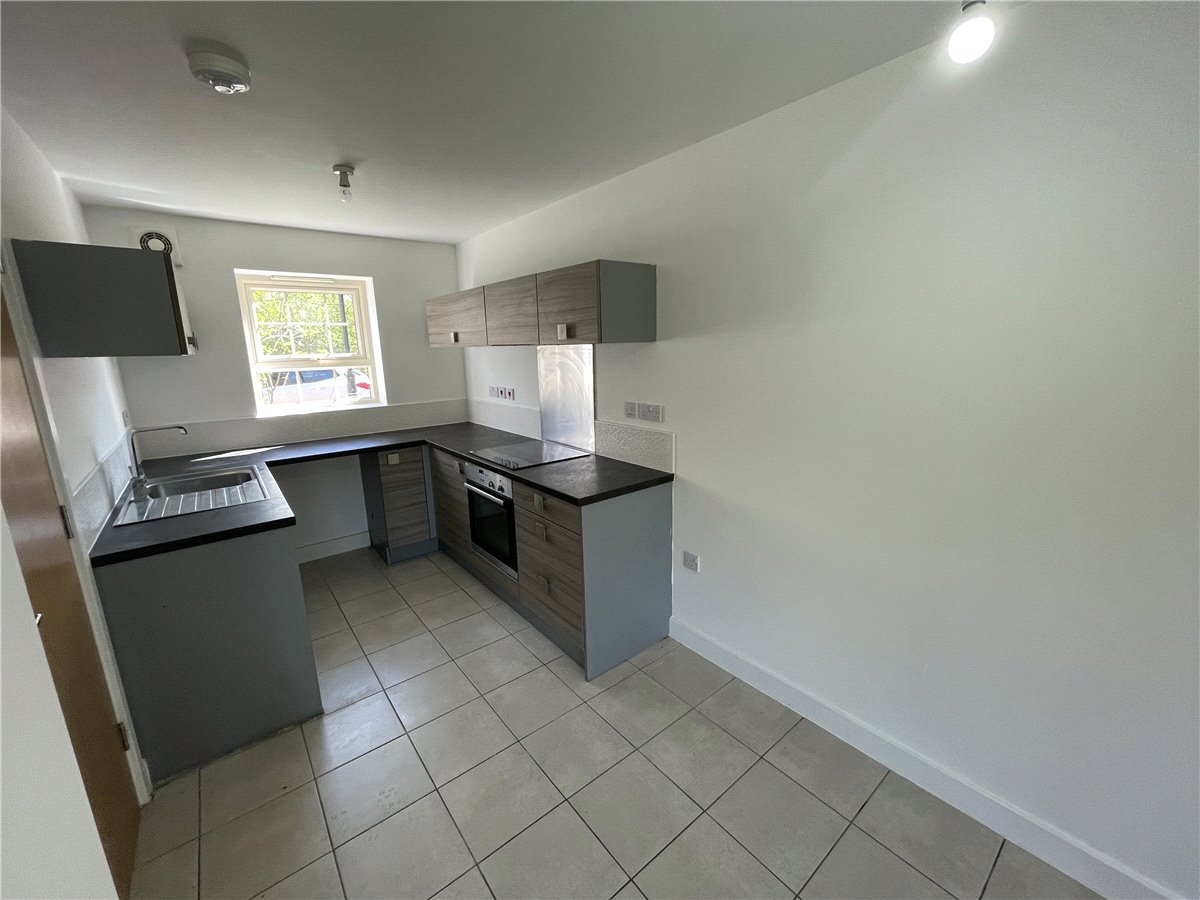 3 bedroom House, Comelybank Drive, Mexborough, S64 - Available, Image 3