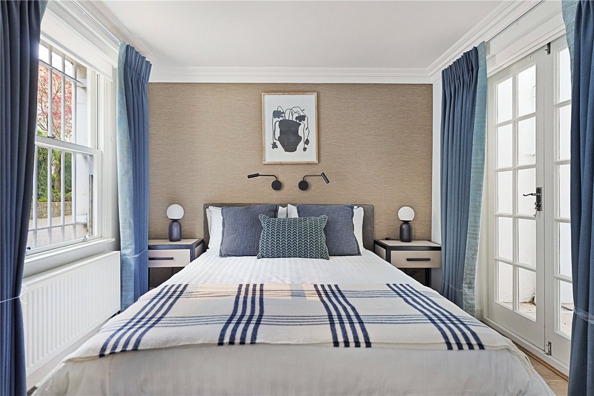 2 bedroom Maisonette, Beaufort Gardens, Knightsbridge, SW3 - Available, Image 7