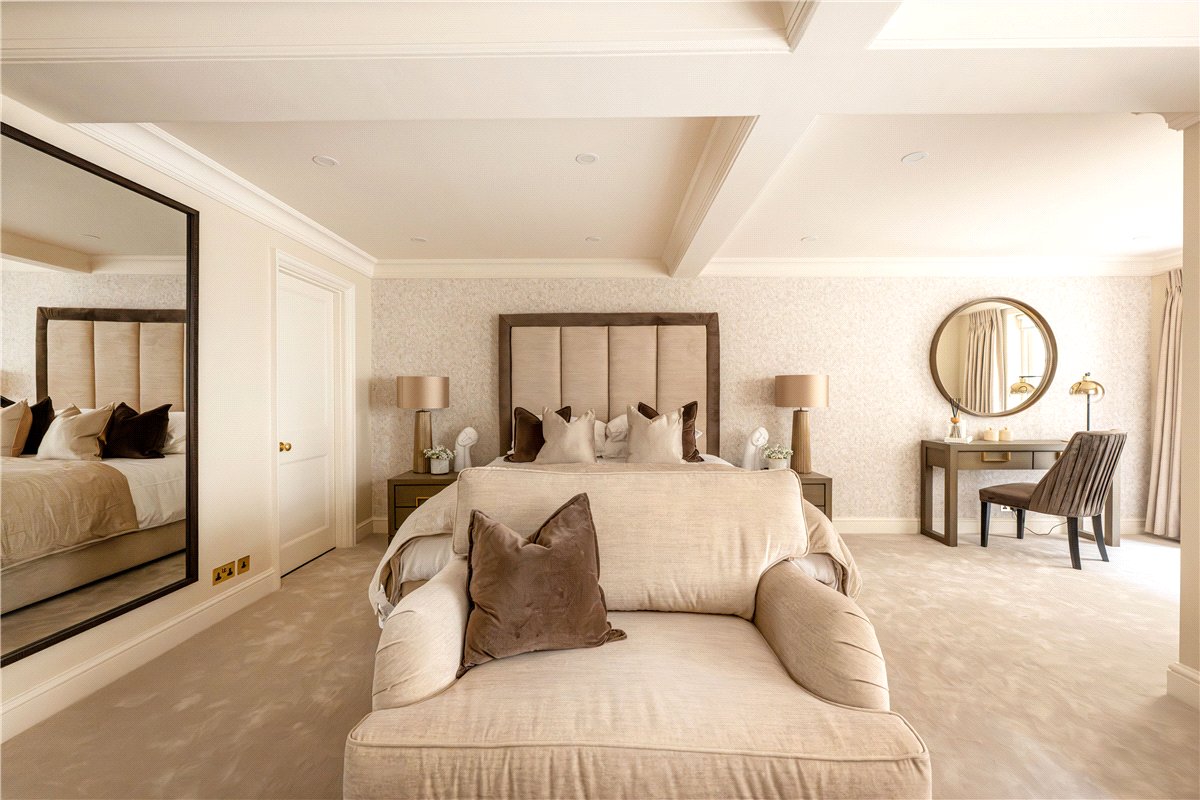 3 bedroom House, Woods Mews, Mayfair, W1K - Available, Image 24