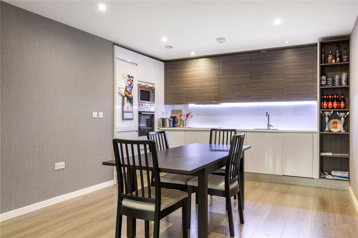 2 bedroom Flat, Hills Road, Cambridge, CB2 - Sold STC, Image 4
