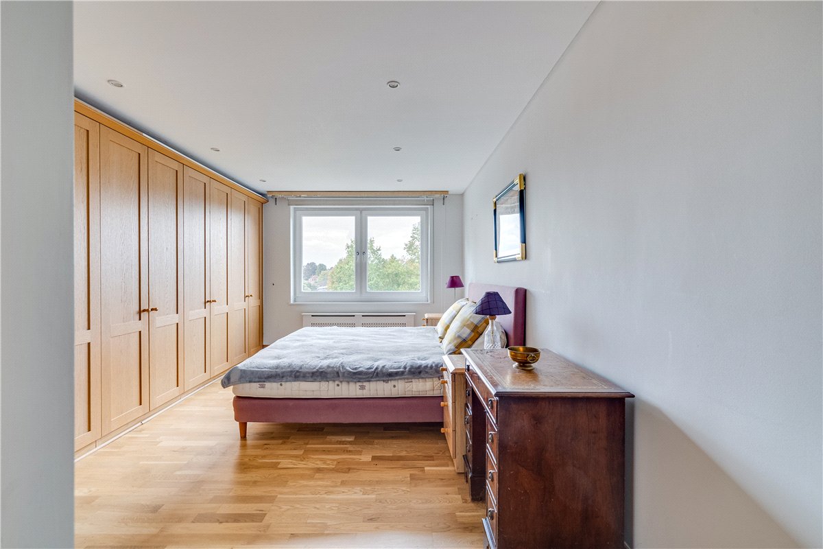 2 bedroom Flat, Somerset Road, London, SW19 - Available, Image 7