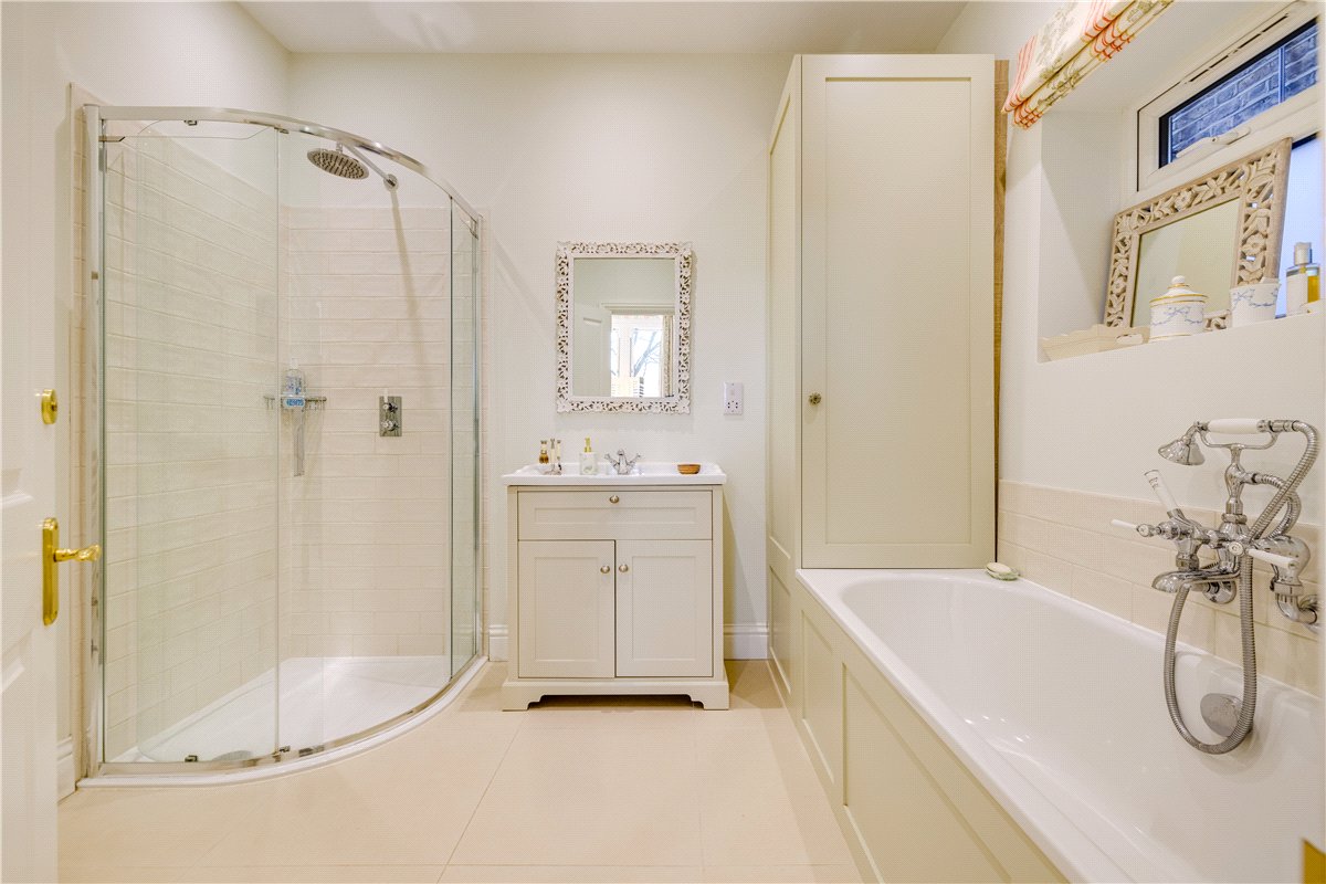 2 bedroom Flat, Birdhurst Road, London, SW18 - Available, Image 10
