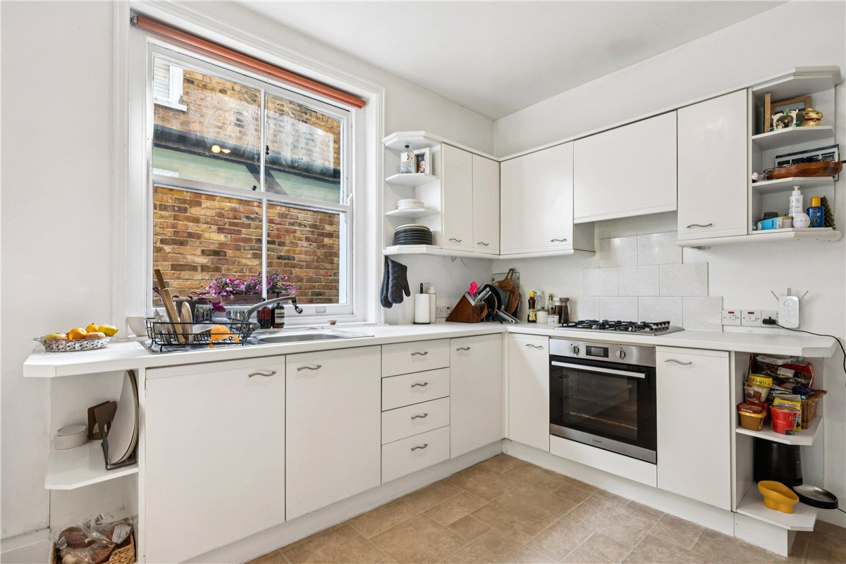2 bedroom Flat, Niton Street, London, SW6 - Available, Image 2