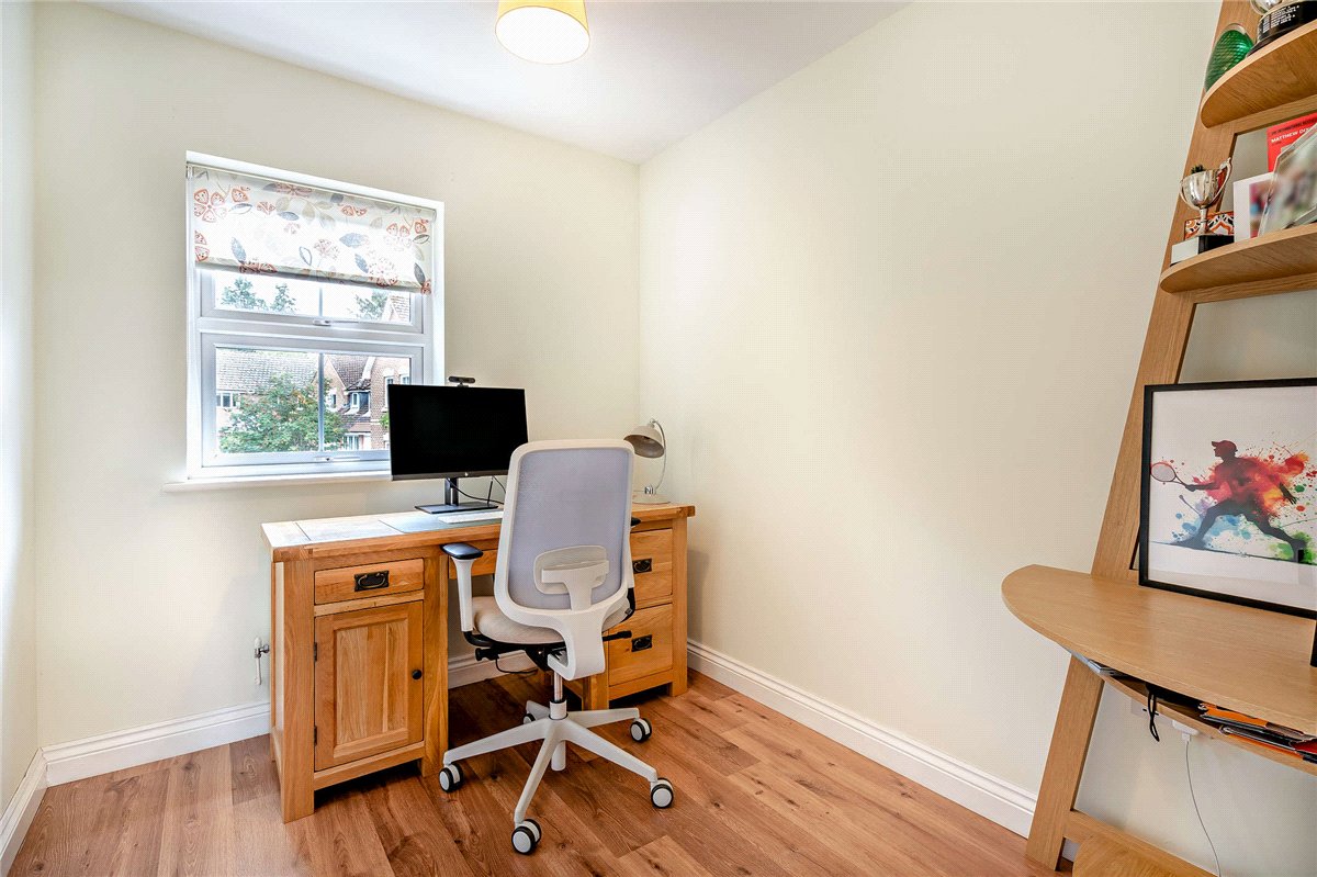 3 bedroom House, Mandarin Drive, Newbury, RG14 - Available, Image 16