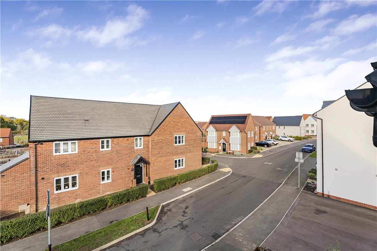 3 bedroom House, Dragonfly Crescent, Biddenham, MK40 - Available, Image 20