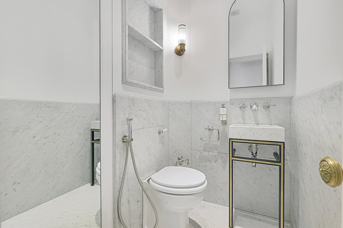 3 bedroom Flat, Pont Street, Knightsbridge, SW1X - Available, Image 19