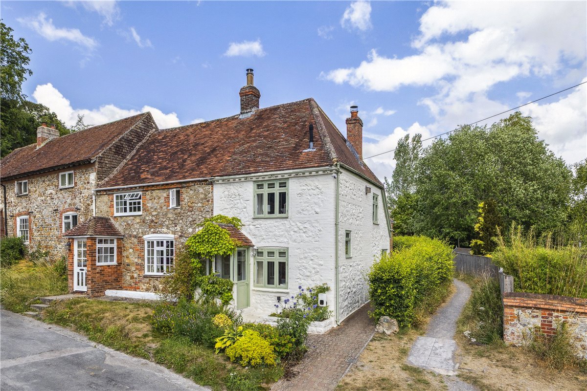 3 bedroom House, Crooked Corner, Aldbourne, SN8 - Available