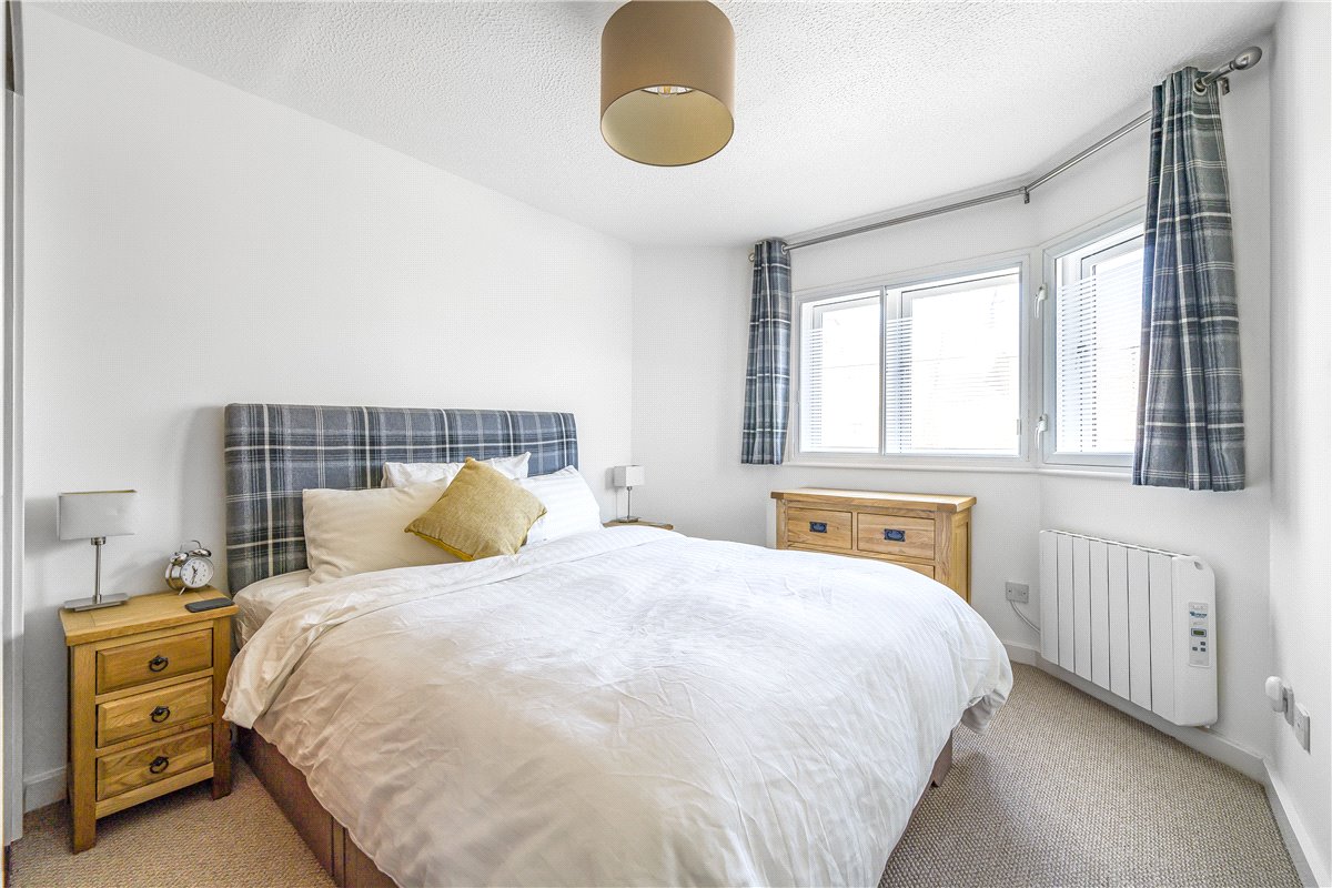 2 bedroom Flat, The Chilterns, Gloucester Green, OX1 - , Image 5