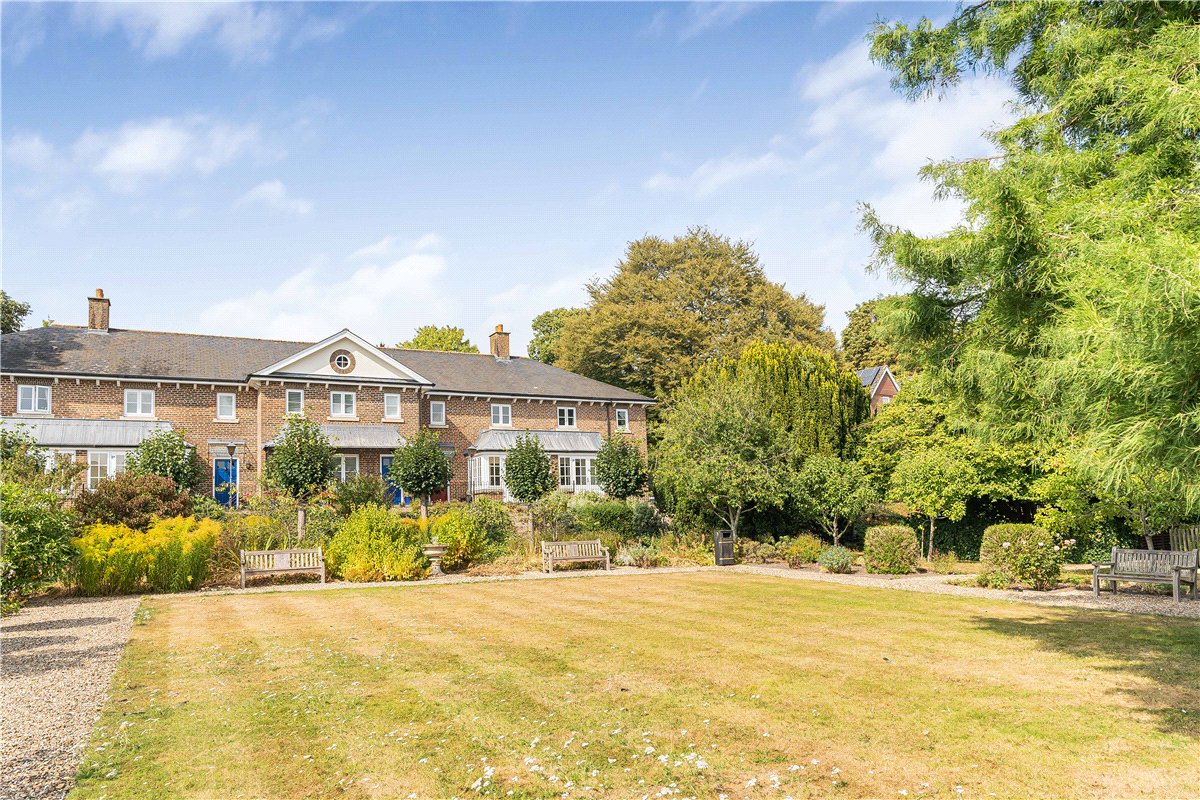 2 bedroom House, Wye House Gardens, Barn Street, SN8 - Available