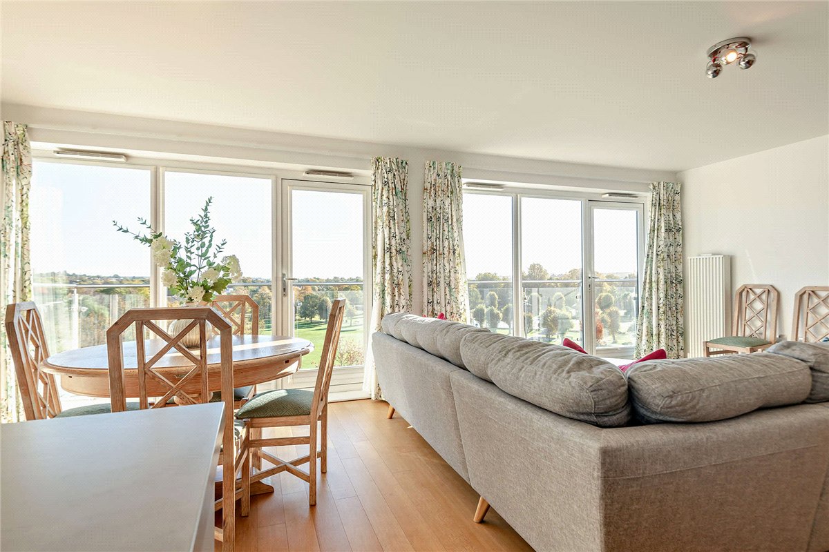 2 bedroom Flat, Baily, Park Way, RG14 - Available, Image 6
