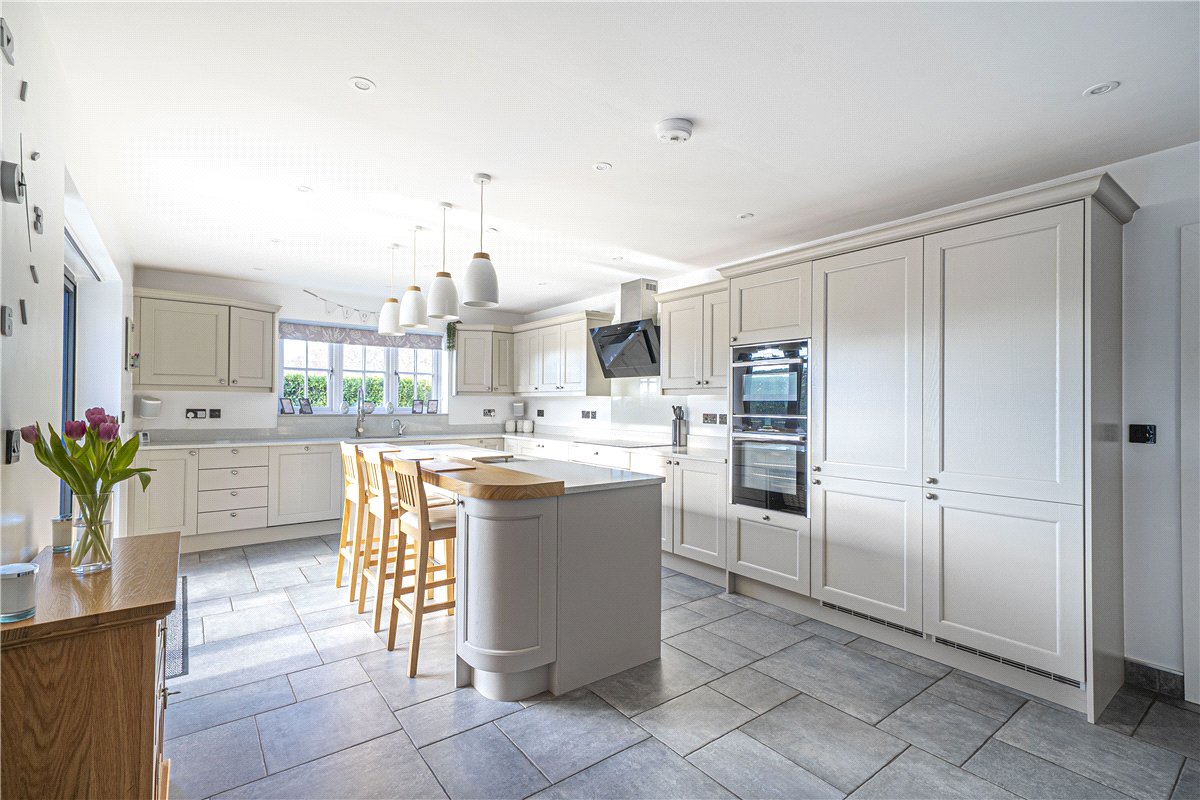 4 bedroom House, Stockbridge Road, Lopcombe, SP5 - Available, Image 14