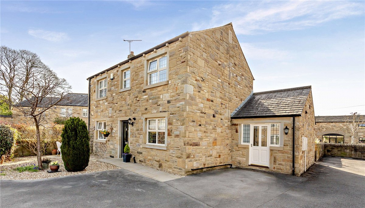 4 bedroom House, Sedgegarth, Thorner, LS14 - Sold