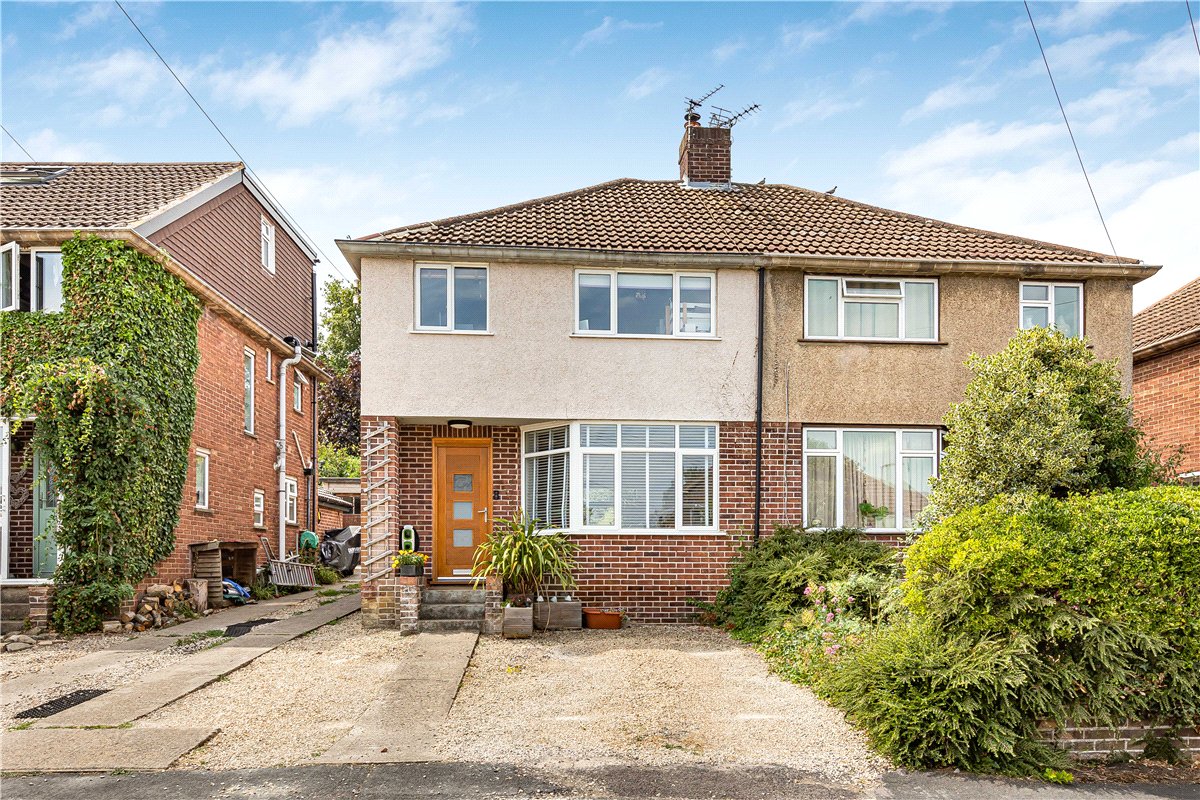 3 bedroom House, Bagley Close, Kennington, OX1 - Let Agreed