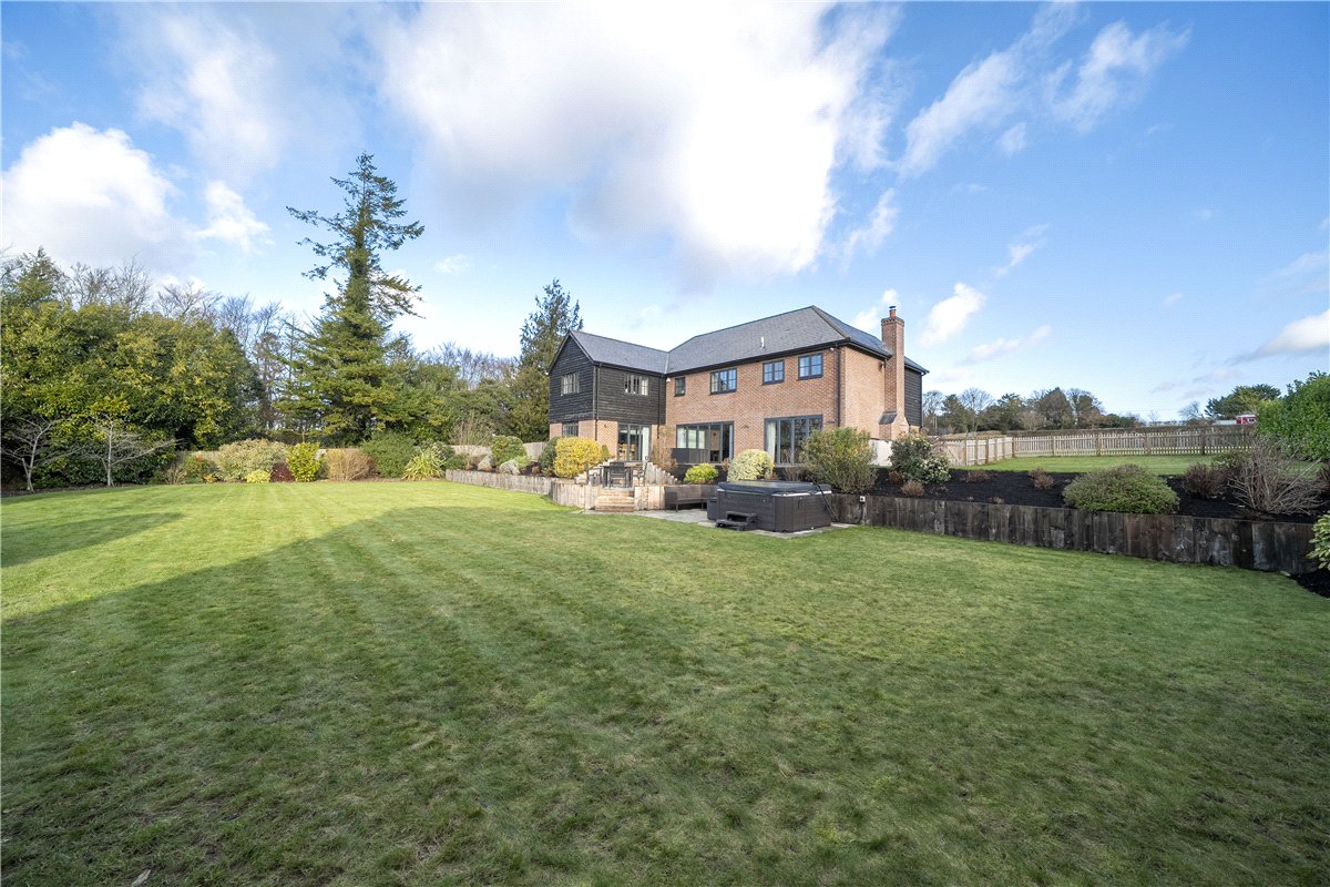 4 bedroom House, Stockbridge Road, Lopcombe, SP5 - Available, Image 16