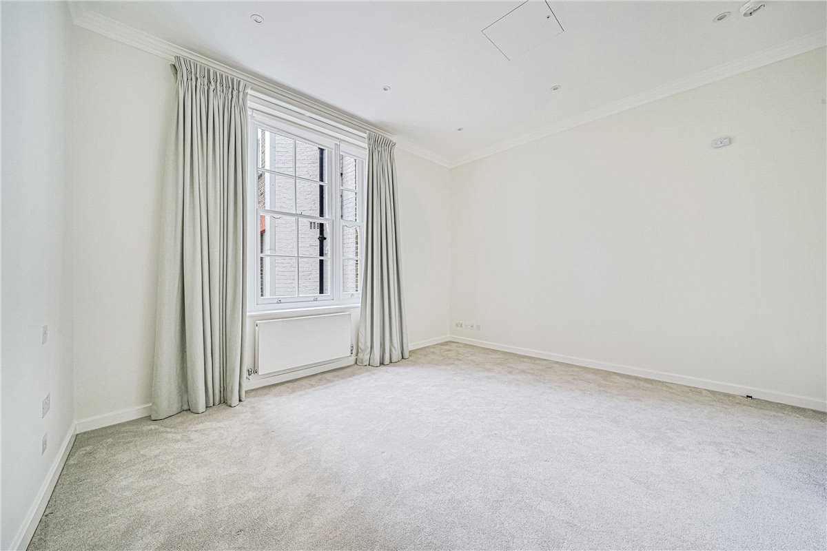 1 bedroom Flat, Brompton Road, Knigjhtsbridge, SW3 - Available, Image 3