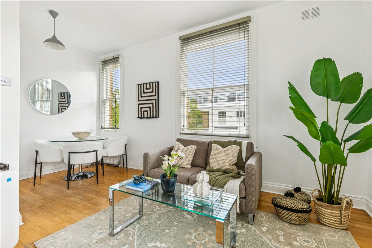 2 bedroom Flat, Nottingham Road, Bellevue Village, SW17 - Sold, Image 2