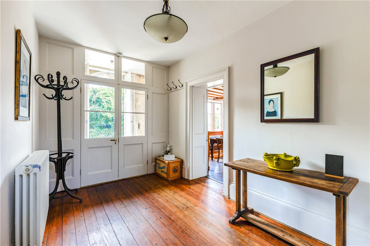 3 bedroom House, West Street, Aldbourne, SN8 - Available, Image 8