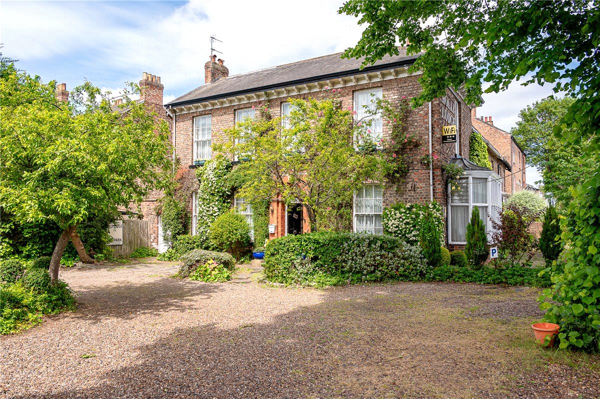 7 bedroom Residential, Fulford Road, York, YO10 - Available