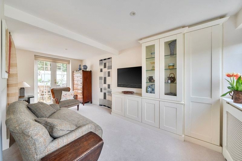2 bedroom Cottage, Upper Ham Road, Richmond, TW10 - Available, Image 3