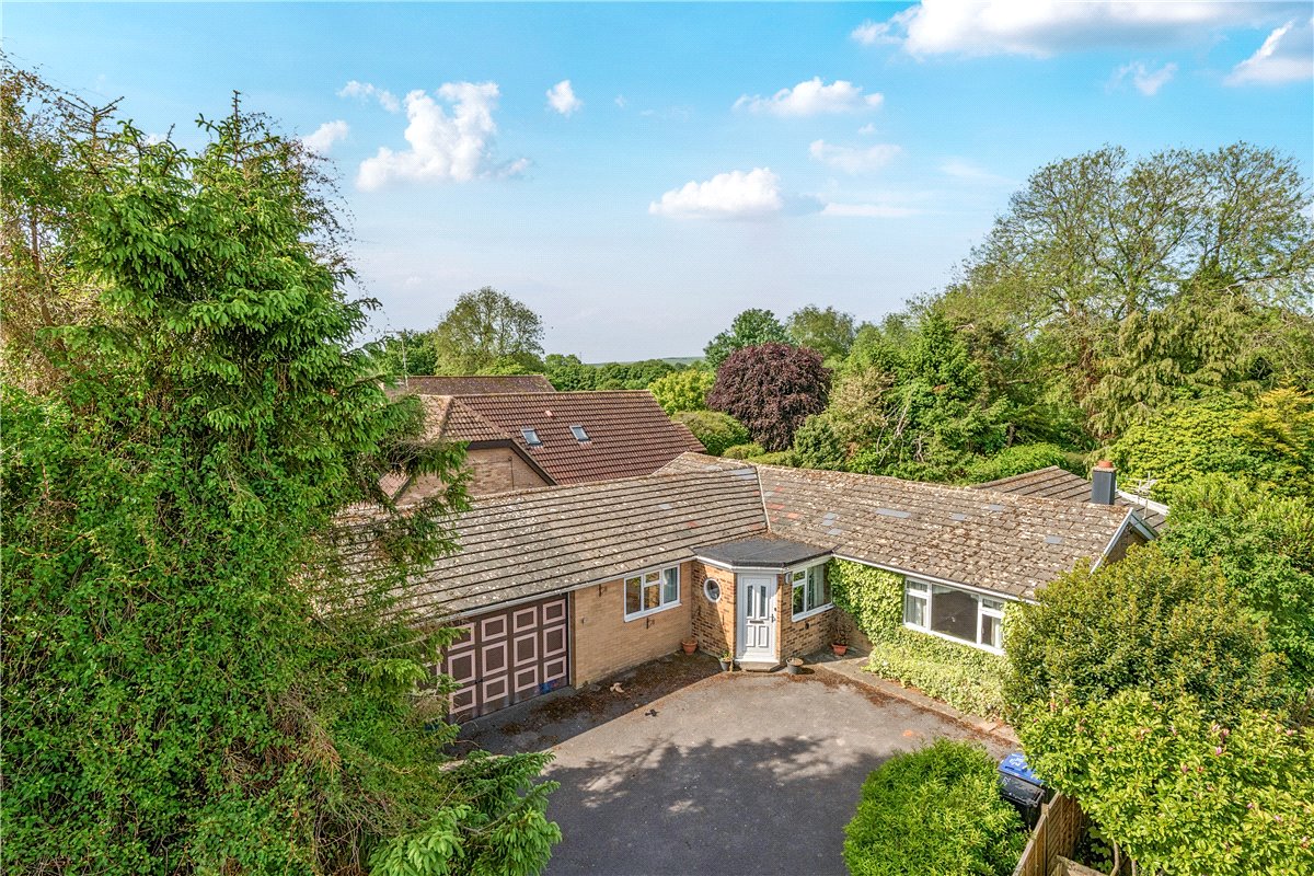 4 bedroom Bungalow, High Street, Burbage, SN83AR - Sold STC, Image 8