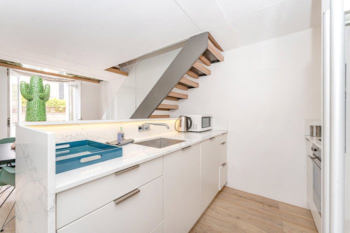 1 bedroom Flat, Airlie Gardens, Kensington, W8 - Available, Image 3