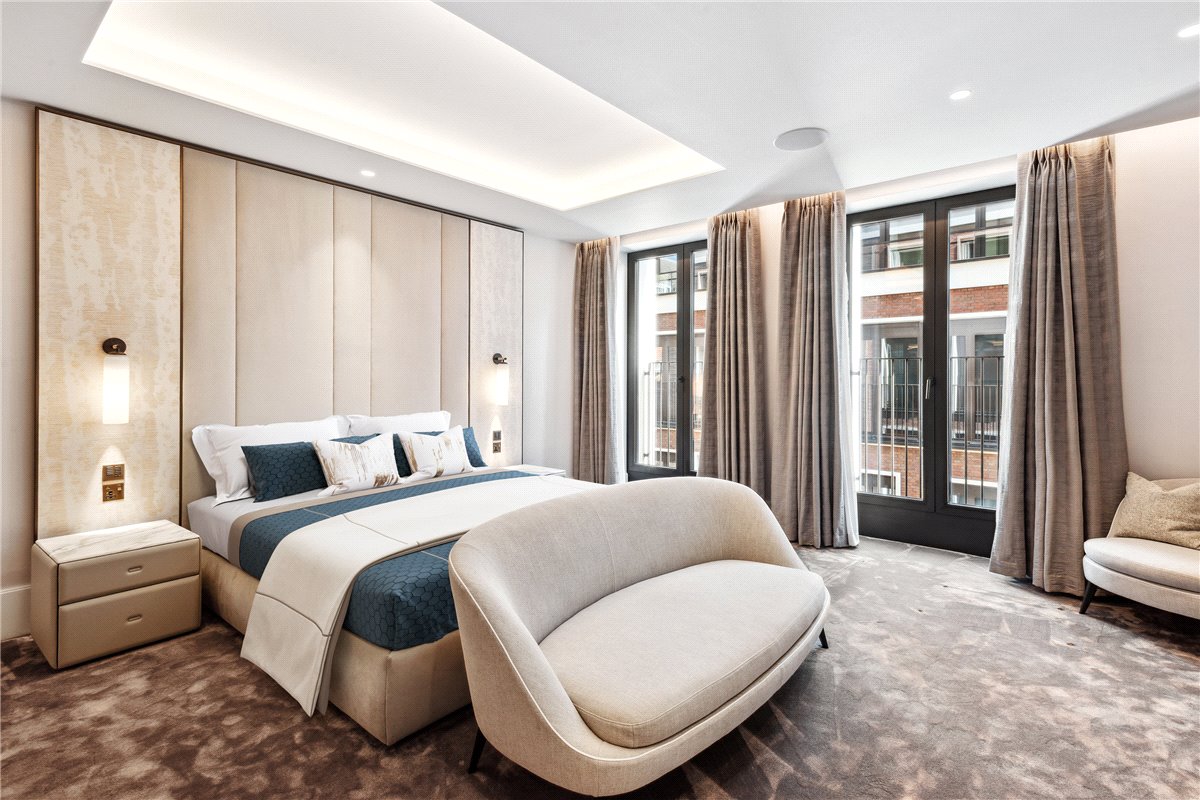 3 bedroom Flat, Lancer Square, Kensington, W8 - Available, Image 7