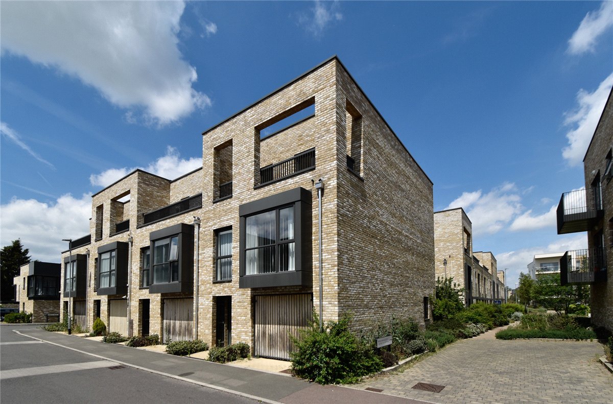 4 bedroom House, Fowler Avenue, Trumpington, CB2 - Available