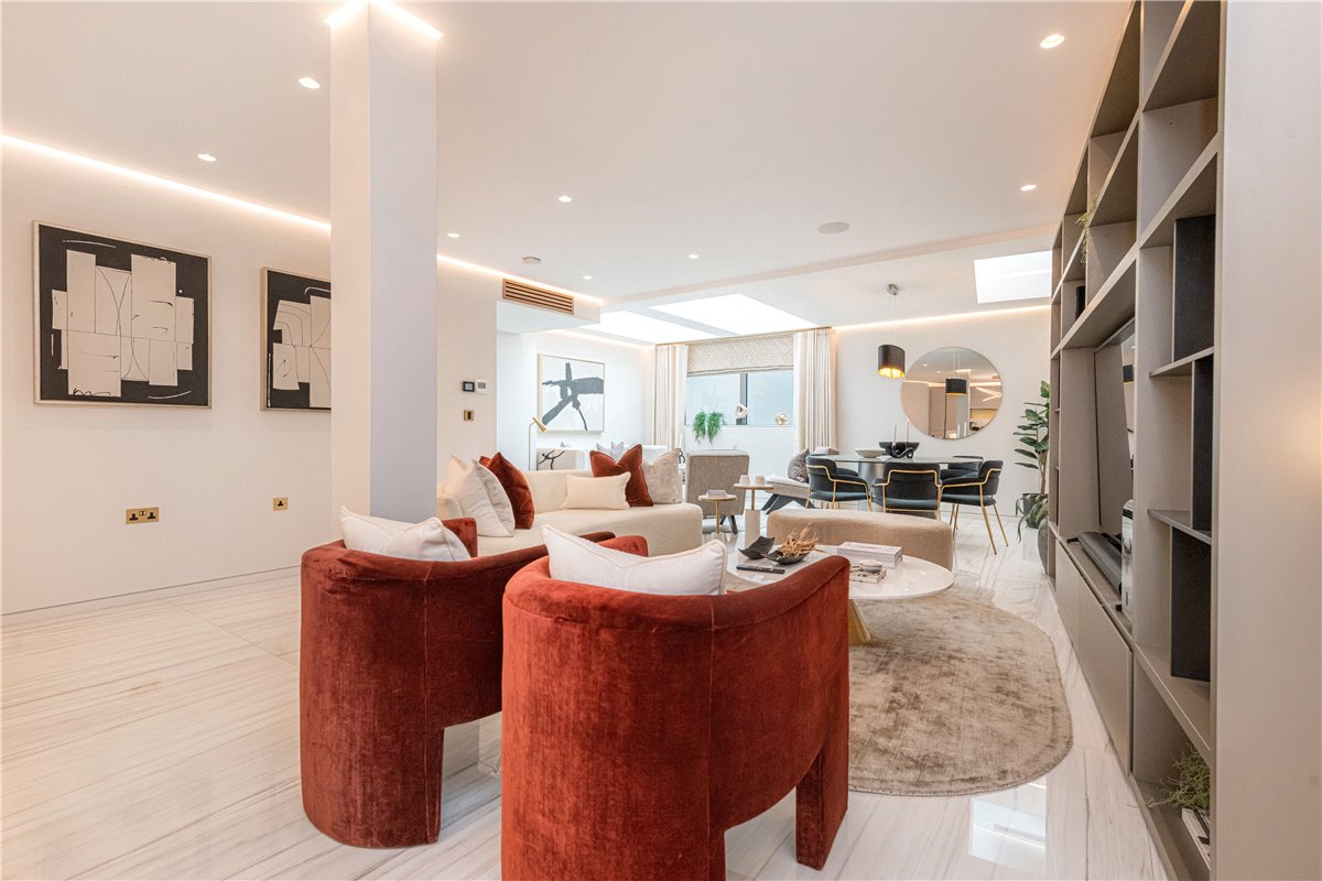 3 bedroom Maisonette, South Molton Street, Mayfair, W1K - Available, Image 33