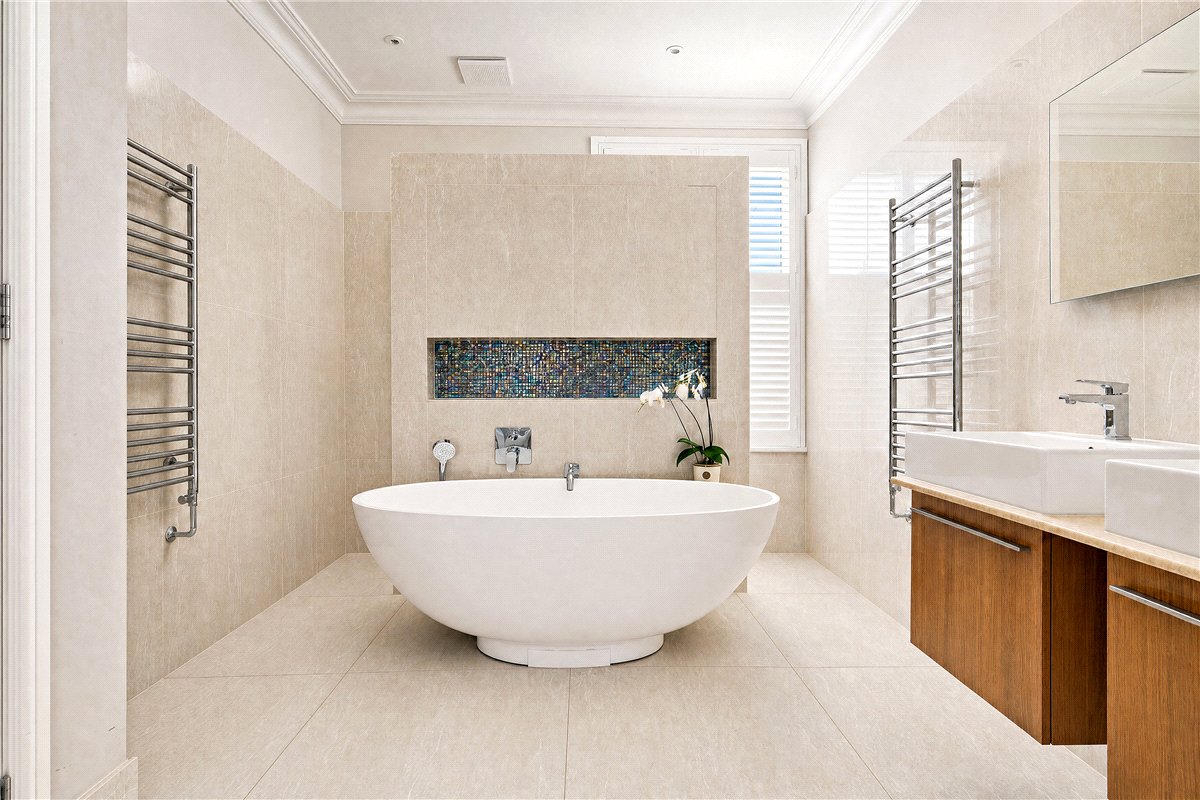 5 bedroom House, Bovingdon Road, London, SW6 - Available, Image 5