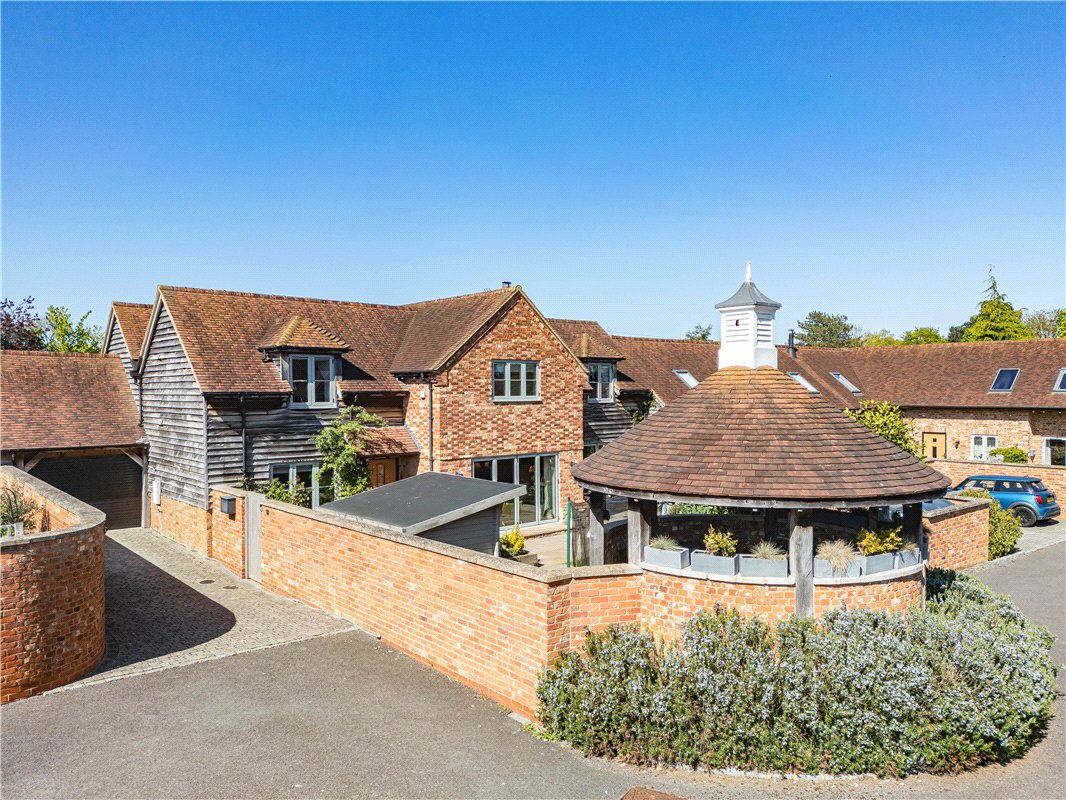 5 bedroom Barn Conversion, Pearce Courtyard, Oakley, HP18 - Available, Image 1