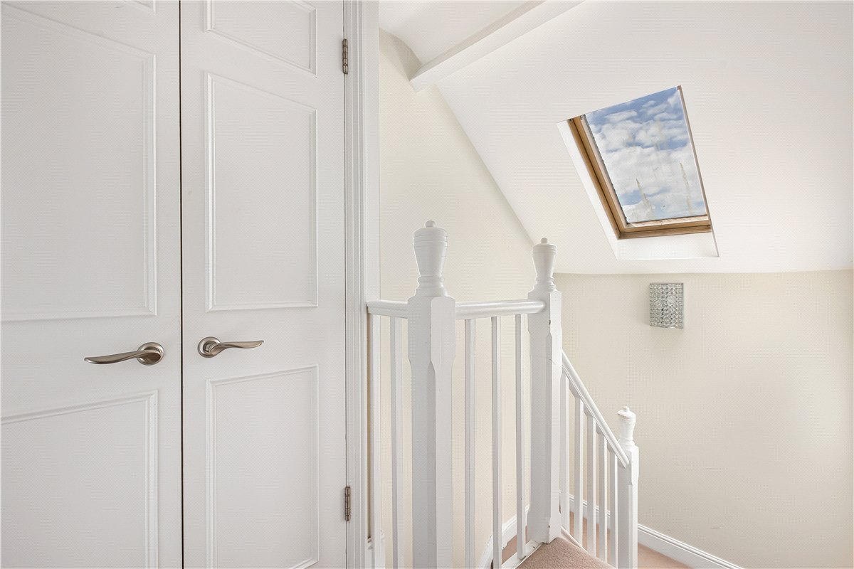 2 bedroom Flat, Walton Crescent, Oxford, OX1 - Available, Image 5