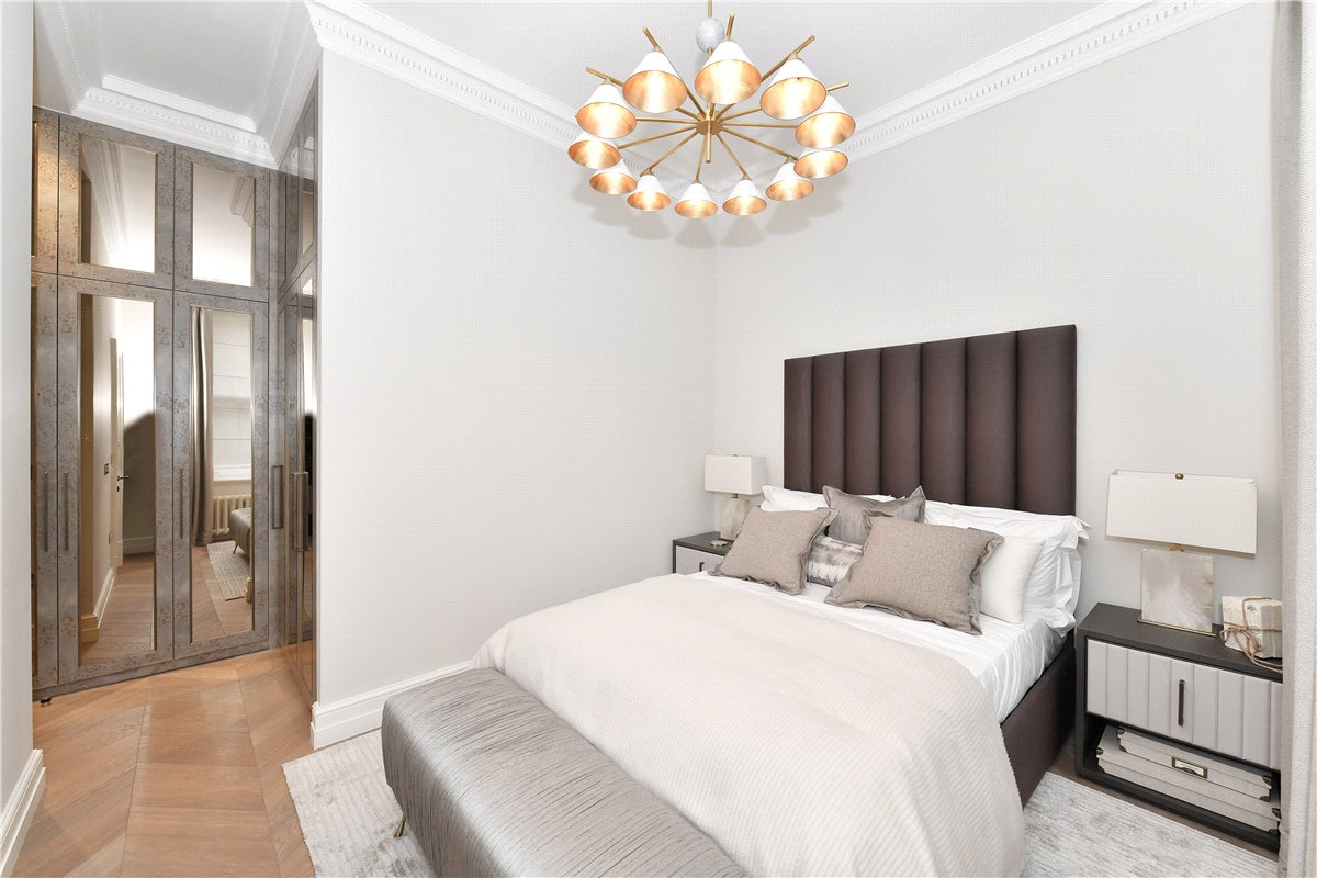 2 bedroom Flat, Mount Street, Mayfair, W1K - Available, Image 4