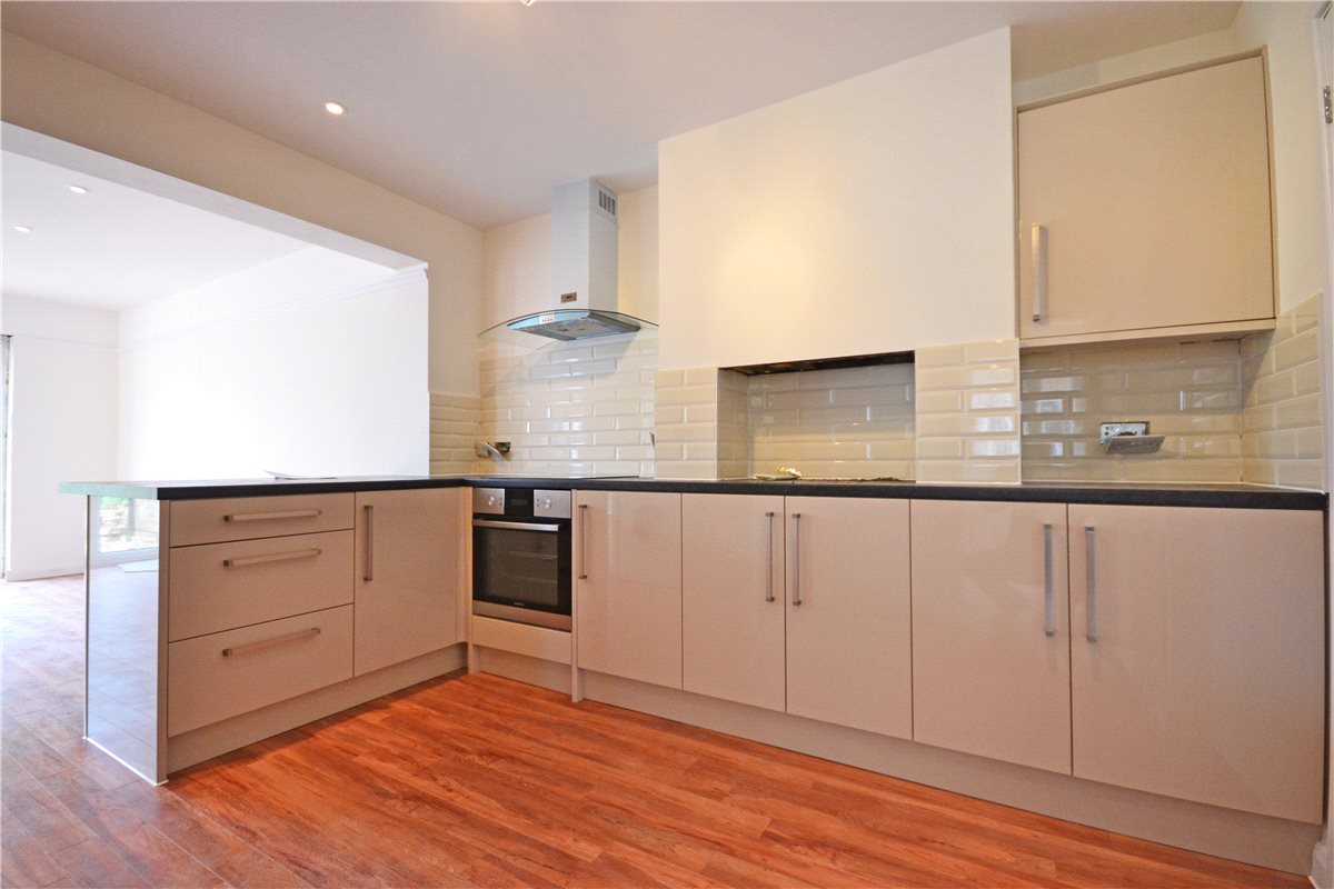 3 bedroom House, Kings Hedges Road, Cambridge, CB4 - , Image 2