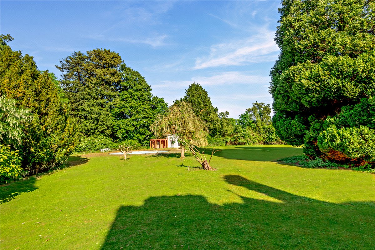 5.5 Sq Ft Country Estate, Priest Hill, Old Windsor, SL4 - Available, Image 30
