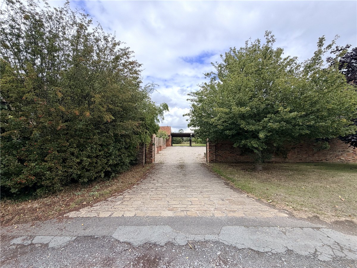 5 bedroom House, Angram, York, YO23 - , Image 3