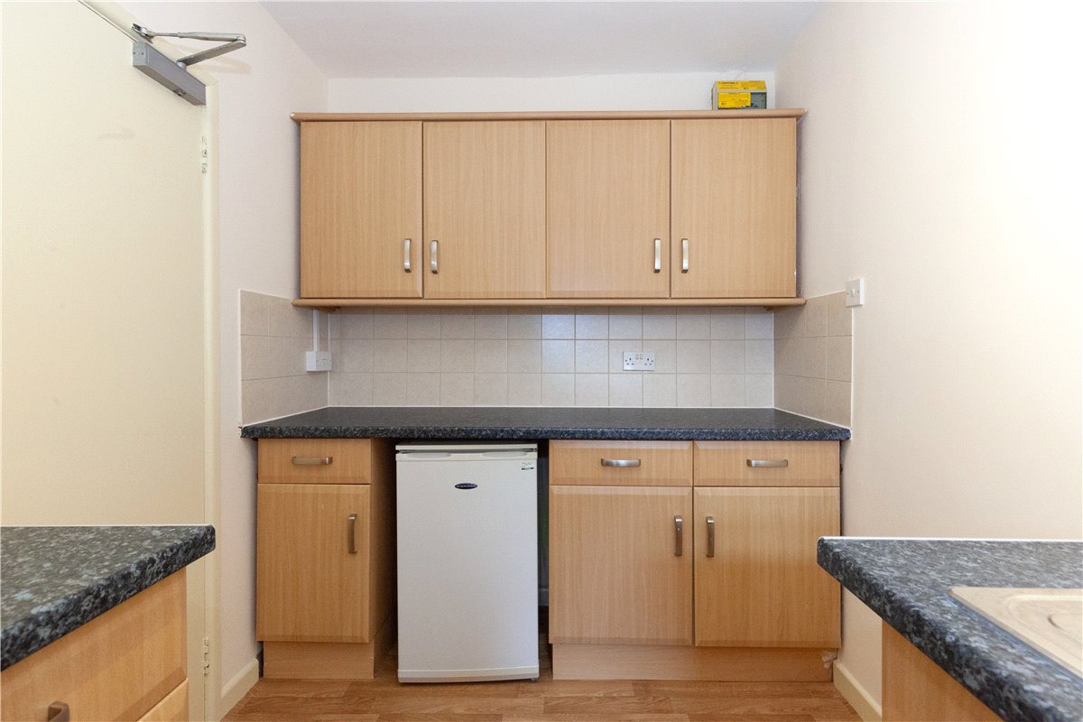 1 bedroom Flat, Cowley Road, Oxford, OX4 - Available, Image 2