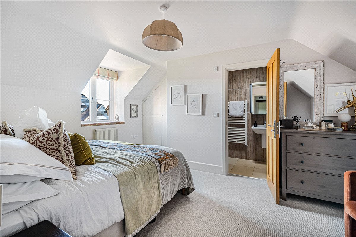 5 bedroom Barn Conversion, Pearce Courtyard, Oakley, HP18 - Available, Image 19