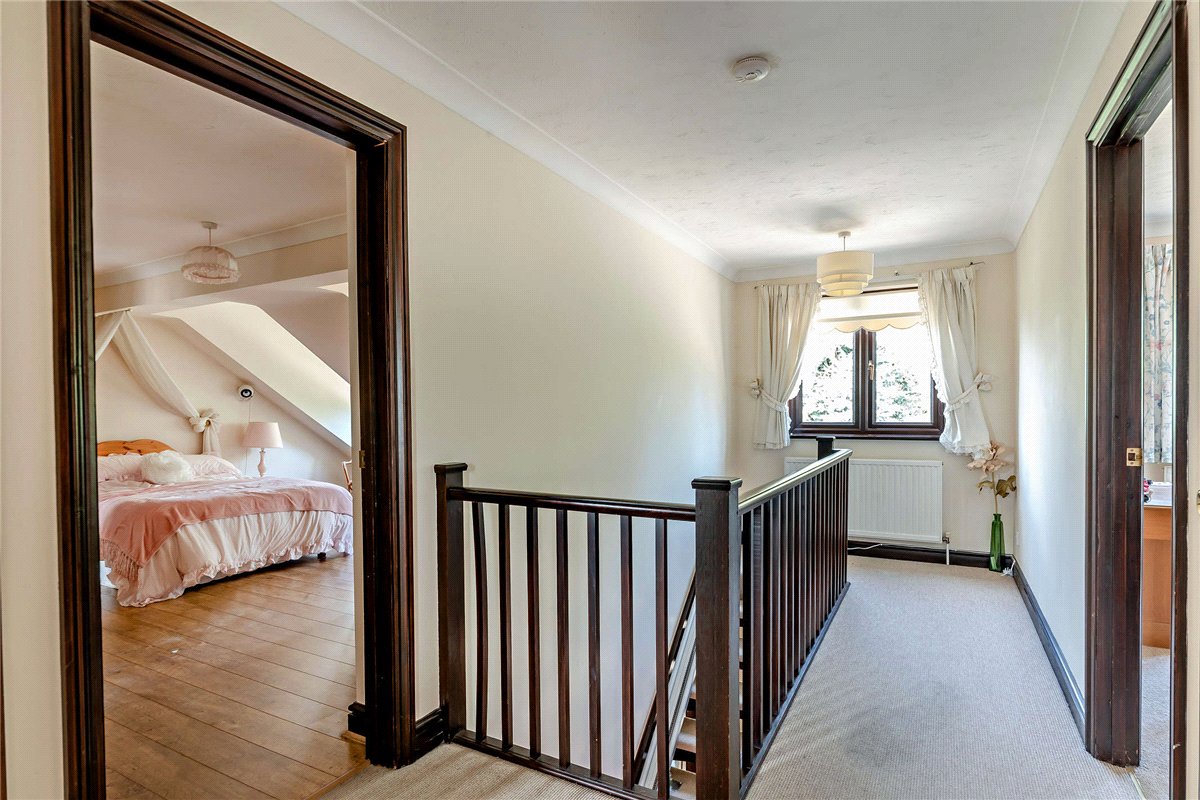 4 bedroom House, Harewood Drive, Cold Ash, RG18 - Available, Image 12