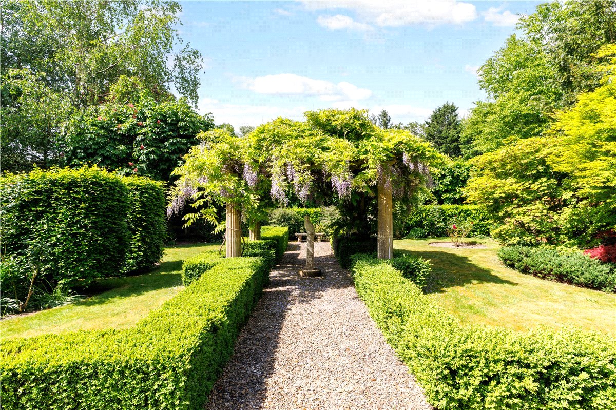 8 bedroom House, Milton Lilbourne, Pewsey, SN9 - Available, Image 25