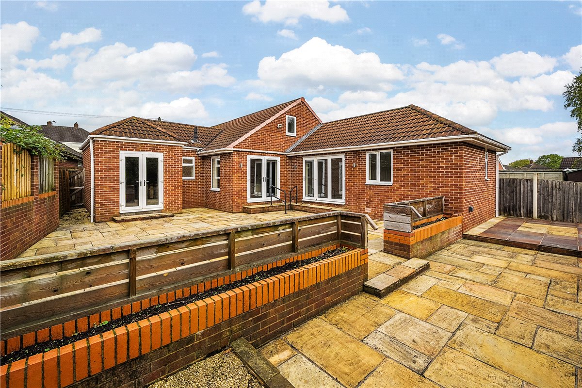 3 bedroom Bungalow, Cherry Tree Road, Wales, S26 - Available, Image 6